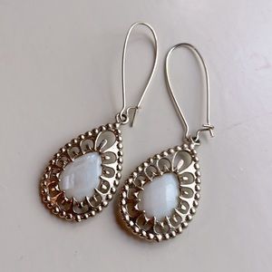 Kendra Scott white drop earrings